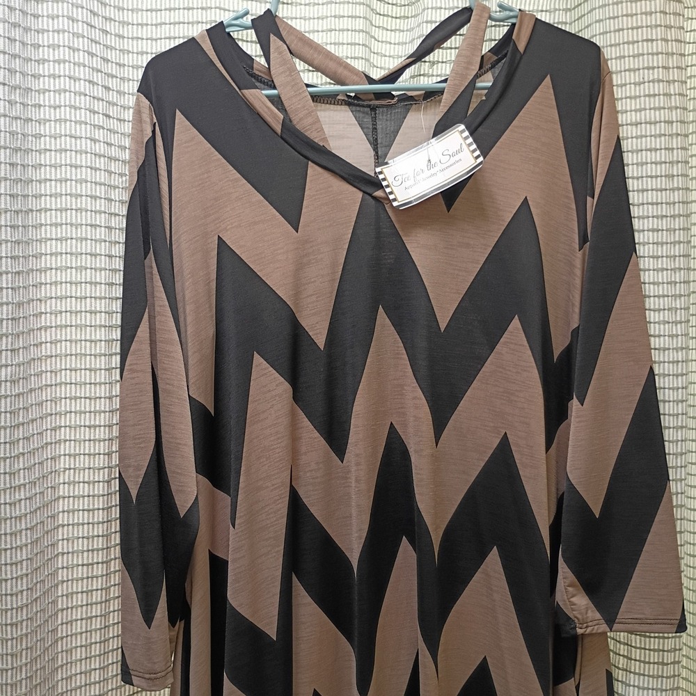 Women's NWT‎ Size XL Ride The Wavelength Taupe & Black Chevron Dress W Pockets